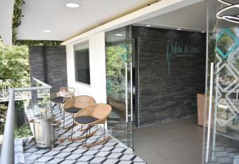 Hostel Boutique Nido de Loros allows 18 year olds to book a room