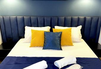 Hotel ULYSSES allows 18 year olds to book a room