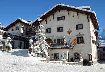 Schlosshotel Chast   has Balcony rooms
