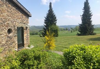 Les Caliciades 3    Gros-Fays allows 18 year olds to book a room