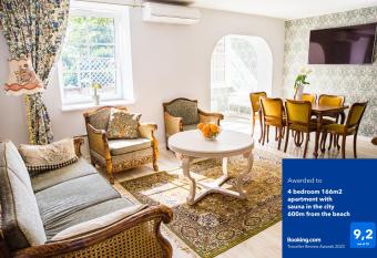 4 bedroom 166m2 apartment with sauna in the city 600m from the beach in a quiet family residence has Balcony rooms