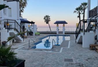 Magnifico apartamento a pie de playa has Balcony rooms