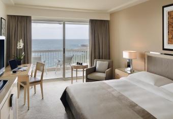 M  venpick Hotel Beirut allows 18 year olds to book a room