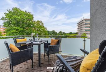 Ostseeoase Damp allows 18 year olds to book a room