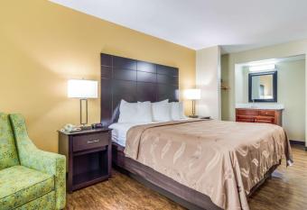 Quality Inn and Suites Canton GA allows 18 year olds to book a room