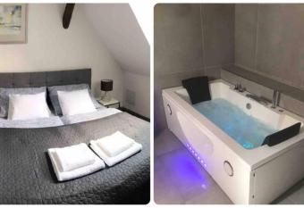 Attic Spa Apartment 3KK (80 m2) has rooms with a private hot tub