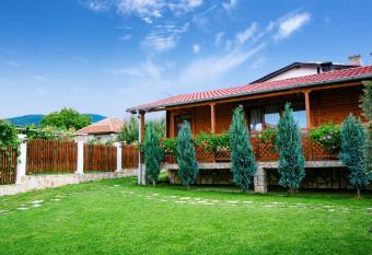 FOREST DREAM guest house has Balcony rooms