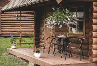 Metsaluige Turismitalu allows 18 year olds to book a room