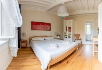 La Dimora di Corte has Balcony rooms