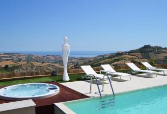 B&B & SPA Novantadieci Club allows 18 year olds to book a room