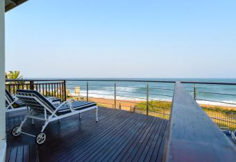 Boathouse Ballito has Balcony rooms