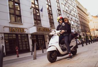 Danubius Hotel Erzs  bet City Center allows 18 year olds to book a room