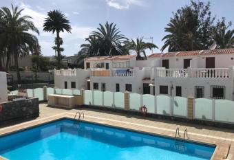 Duplex-Penthouse in Playa de las Americas, 3 minuits near the best beatches in Tenerife has Balcony rooms