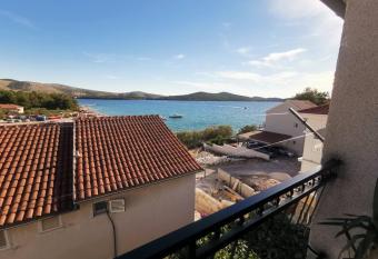 Apartments Luca allows 18 year olds to book a room