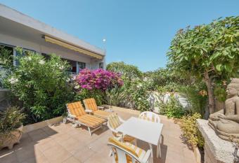 Casa Limona has Balcony rooms