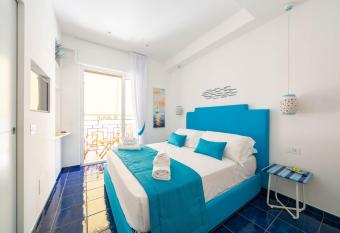 4blu Camere Marine has Balcony rooms