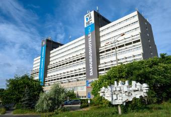 Danubius Hotel Arena allows 18 year olds to book a room