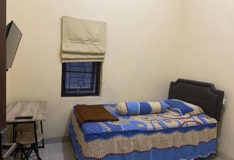 OYO 90548 Kika Homestay allows 18 year olds to book a room