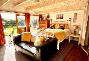 Primrose Cabin allows 18 year olds to book a room