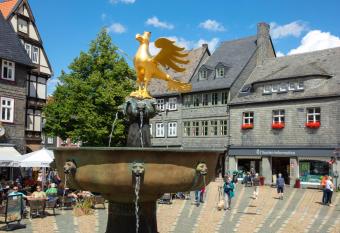 Haus Mittenmank am Marktplatz allows 18 year olds to book a room