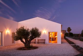 Rufino Quinta allows 18 year olds to book a room