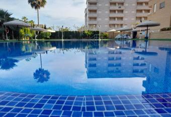 ACV - Neptuno - 2 linea planta 3 norte allows 18 year olds to book a room