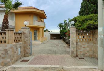 Villa Angelina has Balcony rooms