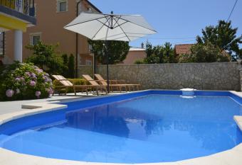 Apartman 2 has Balcony rooms