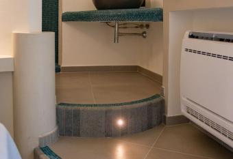 Insula Boutique Hotel has Balcony rooms