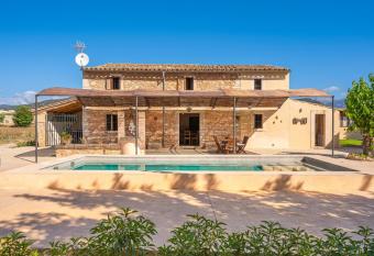 Es Verger has Balcony rooms