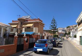 Mon  simo Pensi  n Rinc  n de la Victoria has Balcony rooms