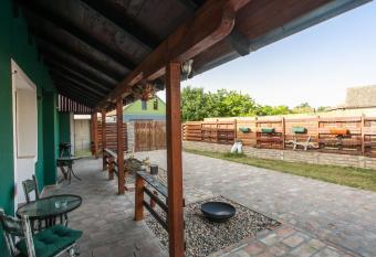 Seosko Doma  instvo Pustolov has Balcony rooms