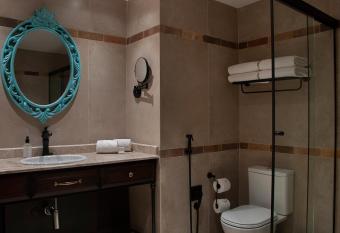 Buona Vitta Gramado Resort & Spa by Gramado Parks has rooms with a private hot tub