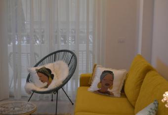 Peppermint Apartment has Balcony rooms