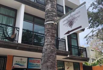 Hotelito 73 allows 18 year olds to book a room