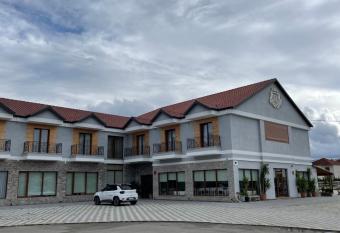 House of Horses Shtepia e Kuajve allows 18 year olds to book a room