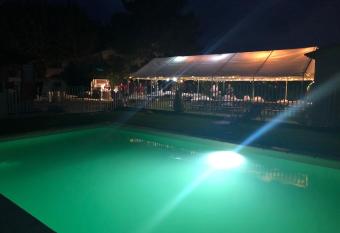 LA PETITE MACHOTTE has Balcony rooms