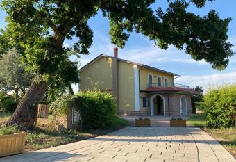 Agriturismo Tenuta della Madama has Balcony rooms