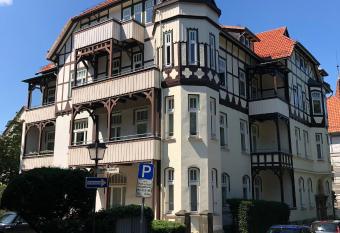 Ferienwohnung Gipfelst  rmer allows 18 year olds to book a room