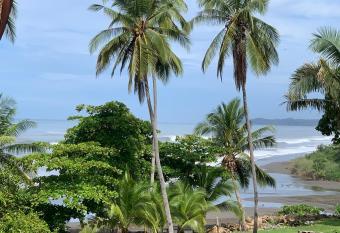 Poseidon s Beachfront Sanctuary has Balcony rooms