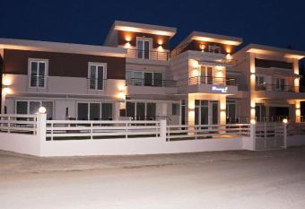 Erosaria Suites has Balcony rooms