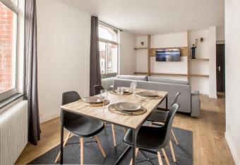 Appartement Crois   Laroche 2 (12min de Lille) has Balcony rooms