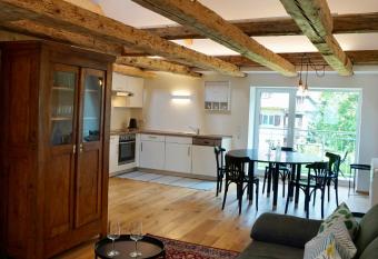 Beeindruckende Wohnung im Rheintal has Balcony rooms