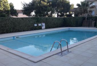 R  sidence calme avec piscine has Balcony rooms