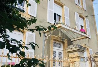 Appartement PAUL VERLAINE allows 18 year olds to book a room