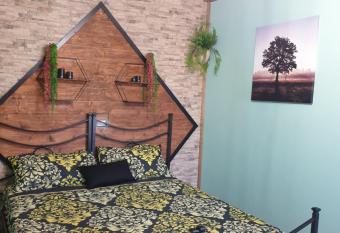 Stanza Del Viggiatore allows 18 year olds to book a room