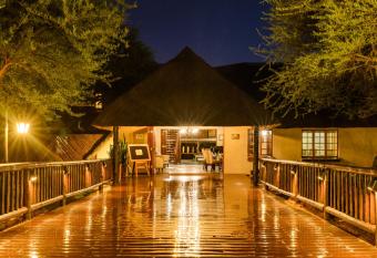 Mongena Private Game Lodge has Balcony rooms
