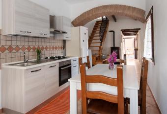 Welcomely - La Casa di Annetta has Balcony rooms