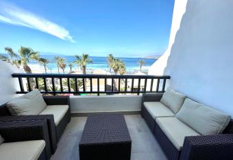 Parque Santiago 2 Ocean View allows 18 year olds to book a room