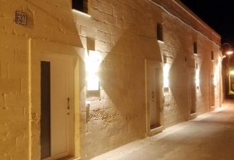 CH Guest House has Balcony rooms